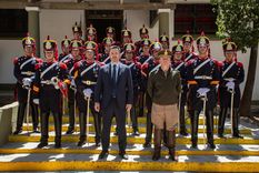 acto en el cerro de la gloria: petri inaugura la nueva sede de granaderos en mendoza