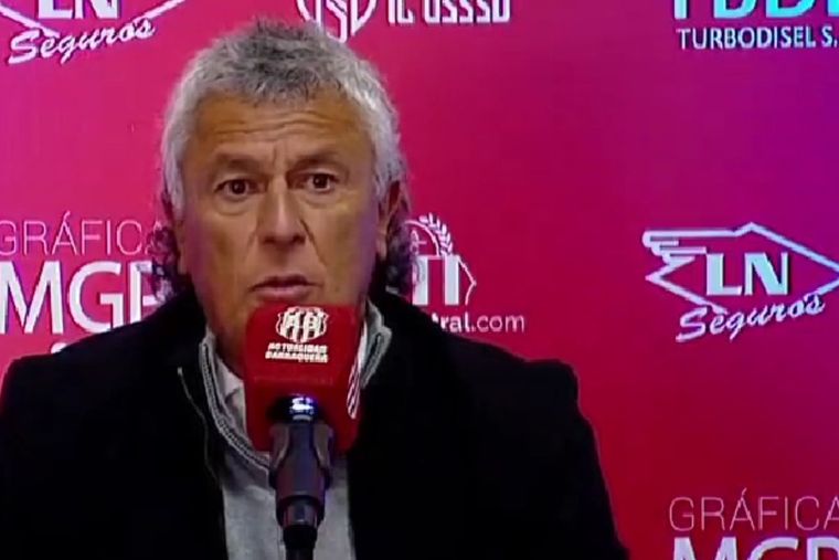 Pipo Gorosito se enojó por una pregunta tras el empate de Gimnasia.