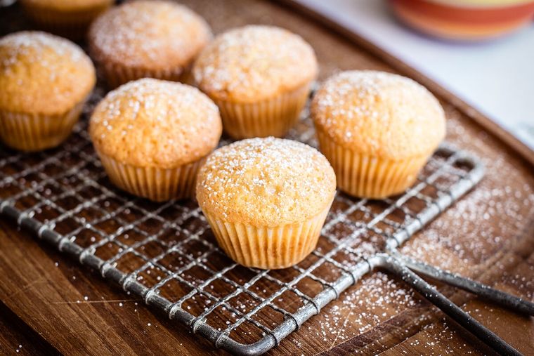 Aprende a preparar estas deliciosas magdalenas caseras. Aprende a preparar estas deliciosas magdalenas caseras.