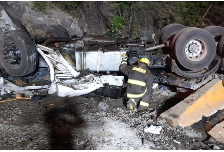 El tránsito hacia Chile se encuentra momentáneamente suspendido producto del accidente