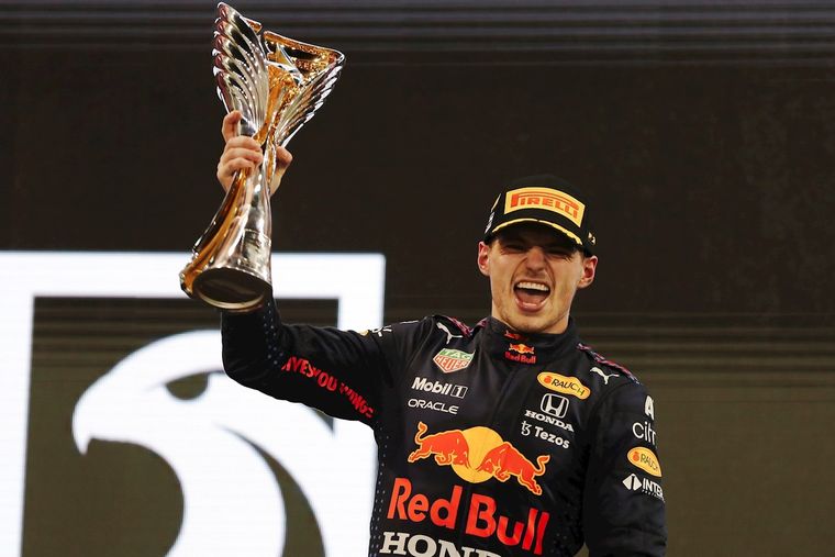 El neerlandés se quedó con una agónica victoria y se coronó por primera vez campeón del mundo. Foto: EFE