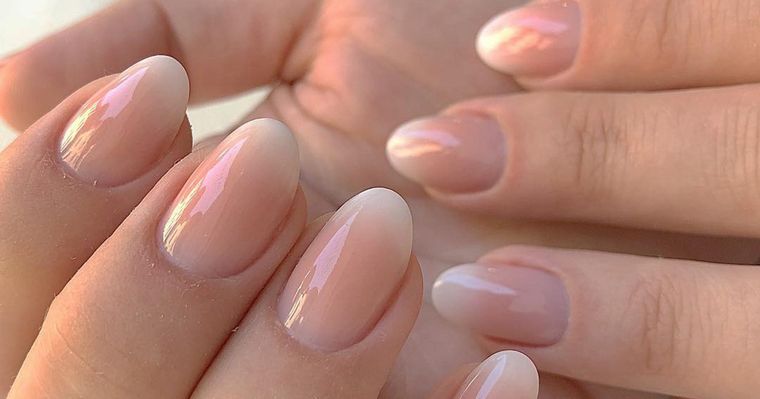 La uñas baby boomer conquistan a la Generación Z