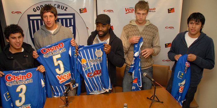 El día de la presentación del plantel. Foto: Nacho Gaffuri / MDZ