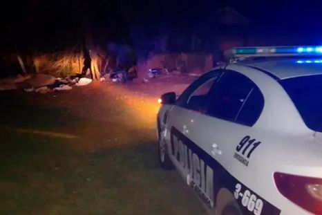 Un hombre fue detenido tras ser filmado mientras arrastraba un cuerpo a un descampado en Misiones Un hombre fue detenido tras ser filmado mientras arrastraba un cuerpo a un descampado en Misiones