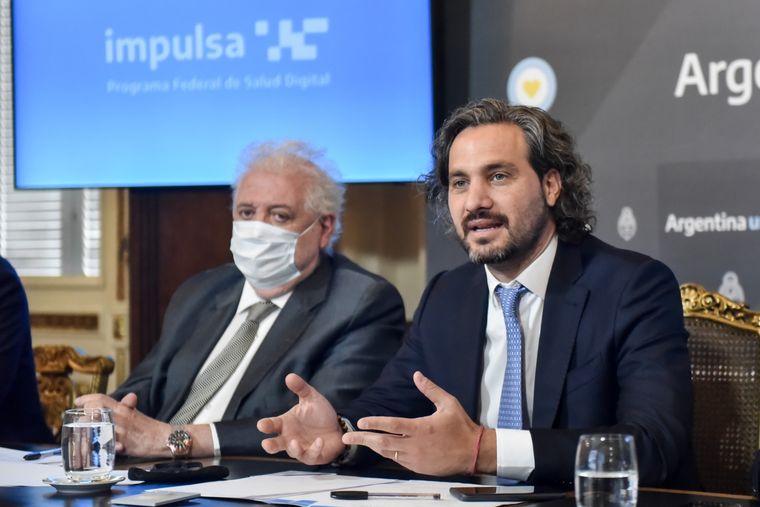 Santiago Cafiero y Ginés González García, hoy, en una conferencia de prensa. Foto: Twitter Santiago Cafiero