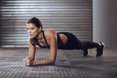 Estos ejercicios son ideales para perder peso y fortalecer el abdomen Foto: Shutterstock