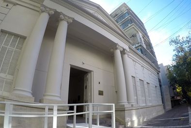MDZol | legislatura mendoza edificio frente (1).JPG