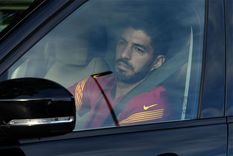 la sorpresiva apuesta del barcelona para reemplazar a luis suarez