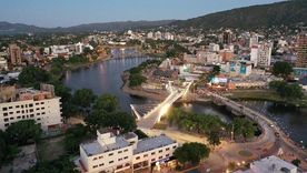 Villa Carlos Paz lanzó este jueves su Temporada Invernal 2025. Foto: Télam