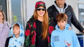 Shakira viajó de manera inesperada rumbo a Colombia y junto a sus dos hijos.