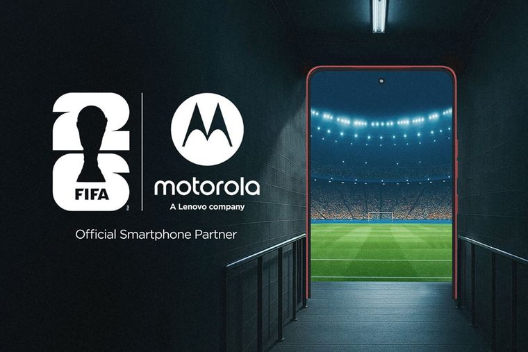 Los próximos modelos de Motorola también llevarán el sello oficial de la FIFA. Los próximos modelos de Motorola también llevarán el sello oficial de la FIFA.