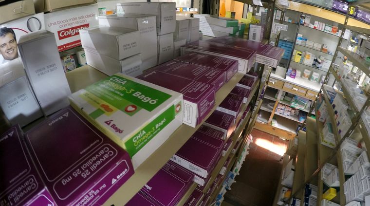 Los medicamentos subieron 100 puntos por encima de la inflación en 2023. Foto: ALF PONCE MERCADO / MDZ