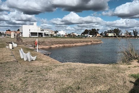 La Laguna del Ojo es uno de los principales atractivos naturales de este pueblo. La Laguna del Ojo es uno de los principales atractivos naturales de este pueblo.