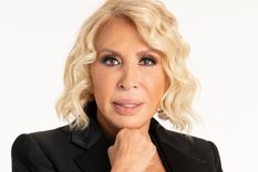 Laura Bozzo vuelve a La Casa de los Famosos como panelista especial.