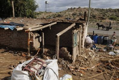 MDZol | De a poco la casa se está desmoronando. Foto: Alf Ponce / MDZ