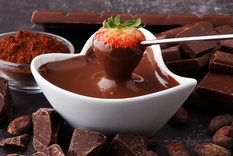 Esta fondue de chocolate es totalmente asombrosa ¡a todos les encantará! Foto: Diariamente Ali