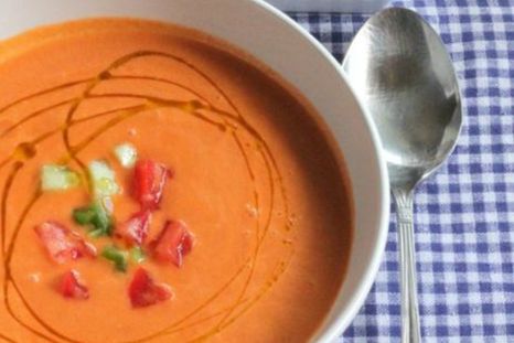 Una delicia: gazpacho ¡la receta clásica en 3 pasos para aprovechar la temporada de tomates!