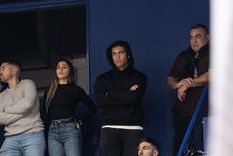 Lautaro Martínez precenció Boca-Ferro en la Bombonerita junto a su padre. Lautaro Martínez precenció Boca-Ferro en la Bombonerita junto a su padre.