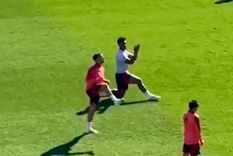 Borja acompañó a la hinchada de River en la previa del Superclásico. Foto: Captura @okdobleamarilla Borja acompañó a la hinchada de River en la previa del Superclásico. Foto: Captura @okdobleamarilla