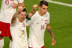 Robert Lewandowski El polaco se emocionó tras convertir su primer gol en un Mundial. Robert Lewandowski El polaco se emocionó tras convertir su primer gol en un Mundial.