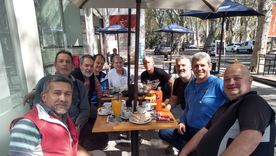 Amigos de más de 40 años  se reencontraron y llevaron su amistad a acciones concretas con las que ayudaron al colegio que los formó.
