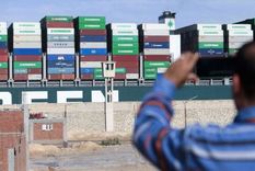 El Ever Given está en una zona segura mientras se realiza la investigación. Foto: GETTY IMAGES