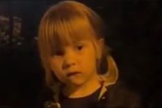 La pequeña cordobesa notó que tenían las mismas zapatillas. Foto: Archivo