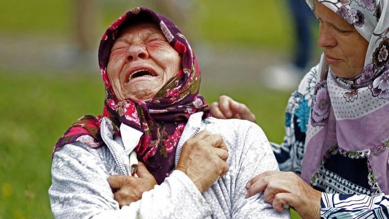 Los hombres y niños asesinados en Srebrenica habían sido separados por las tropas serbobosnias de sus madres, esposas y hermanas.