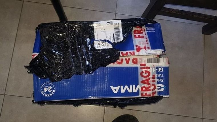 El hombre esperaba una soldadora y le enviaron algo desagradable