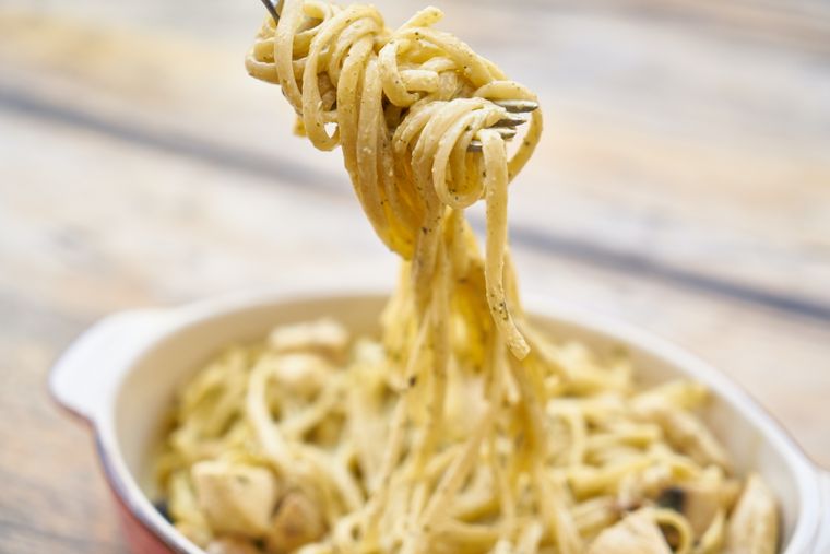 No olvides de acompañar tus pastas con el más delicioso queso rallado. Foto: Ph.  Engin Akyurt en Pexels