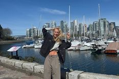 Luisana Lopilato festejó el Día de Canadá con una campera personalizada.