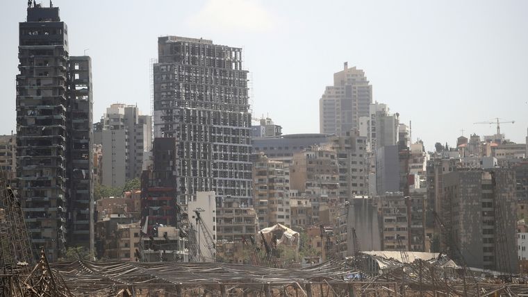Los daños provocados por la explosión ocurrida en el puerto de Beirut, Líbano, 8 de agosto de 2020. Foto: RT