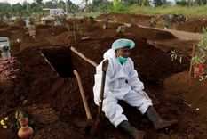 Muchos de los países de bajos ingresos que están sufriendo un aumento de casos de covid-19 no han podido vacunar a una parte significativa de su población. Foto: REUTERS