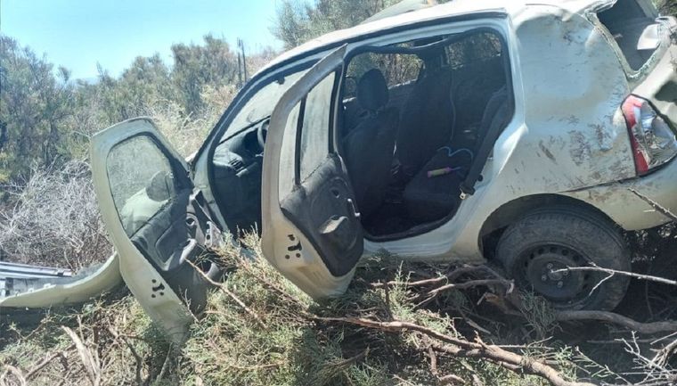 El auto quedó destruido Foto: San Juan 8
