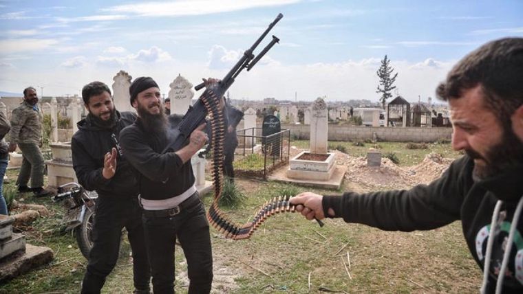 Las escenas de violencia se han multiplicado los últimos días en varias regiones de Siria. Foto: EPA