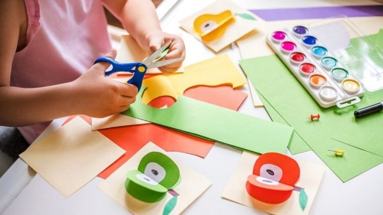 En la propuesta del aula invertida, las tareas no se hacen en casa, sino en la escuela. Foto: GETTY IMAGES