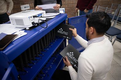 MDZol | Carros tecnologicos Foto DGE