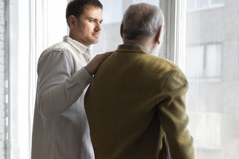 Los desafíos psicológicos y emocionales en las personas con Parkinson son múltiples y complejos. Foto: Archivo.