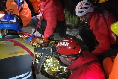 MDZol | Un turista oriundo de La Pampa fue rescatado en la madrugada de este viernes luego de sufrir un caída durante una travesía de trekking en el Cerro Champaquí. Foto: Policía de la provincia de Córdoba