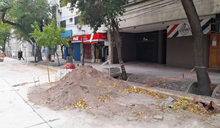 Durante estos meses, varios vecinos de la zona tuvieron sus cocheras bloqueadas. Actualmente las entradas se encuentran limpias. Durante estos meses, varios vecinos de la zona tuvieron sus cocheras bloqueadas. Actualmente las entradas se encuentran limpias.