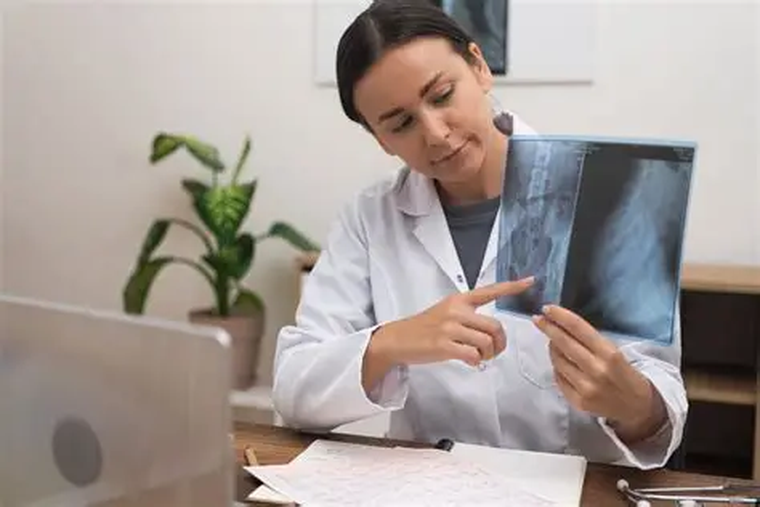 Implementar tecnología de punta en entornos vulnerables presenta desafíos únicos. Implementar tecnología de punta en entornos vulnerables presenta desafíos únicos.