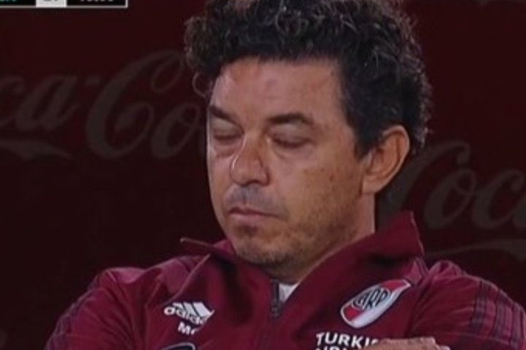 Los hinchas de River mostraron su frustración por la caída ante Talleres