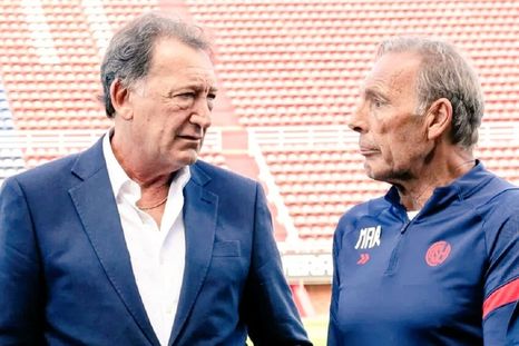 Lopardo cruzó a Russo por su salida a Boca y apuntó también contra Moretti. Foto: @SanLorenzo Lopardo cruzó a Russo por su salida a Boca y apuntó también contra Moretti. Foto: @SanLorenzo