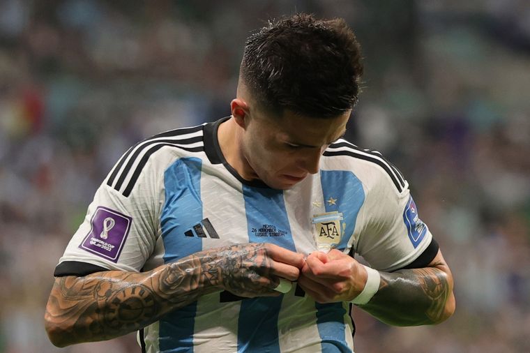 Gary Neville cuestionó el valor de mercado de Enzo Fernández. Foto: EFE