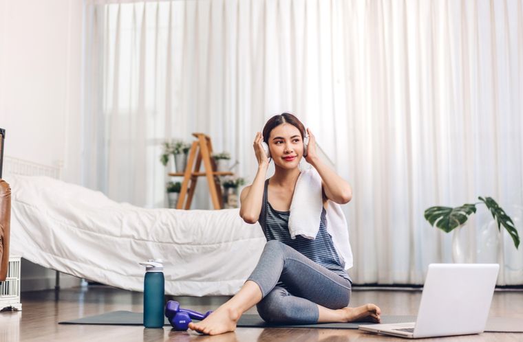 Ejercicios Rutina para entrenar por las mañanas Foto: Shutterstock