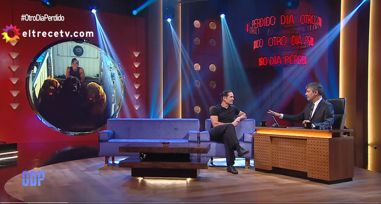 Diego Ramos visitó los estudios de eltrece y repasó sus llamativos hábitos de convivencia junto a Mario Pergolini. Diego Ramos visitó los estudios de eltrece y repasó sus llamativos hábitos de convivencia junto a Mario Pergolini.