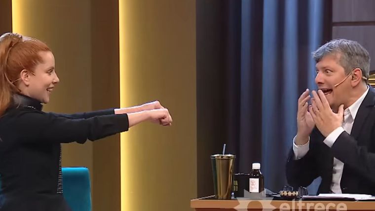 Agustina Kämpfer retó a Mario Pergolini a que se coma su placenta.