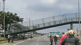 En algunos minutos, las autoridades cortarán las dos manos de la General Paz. En algunos minutos, las autoridades cortarán las dos manos de la General Paz.