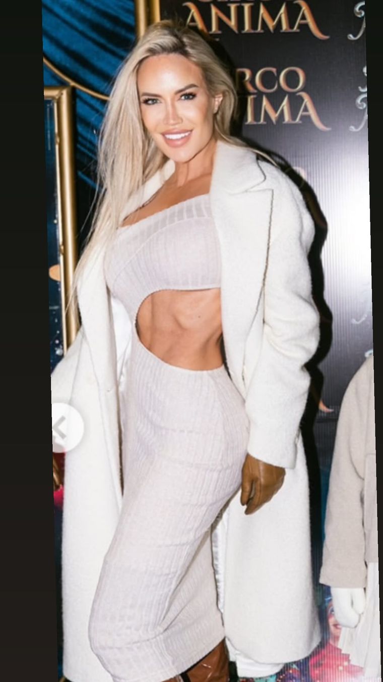 Luciana Salazar deslumbró con su vestido. Fuente: Instagram. Luciana Salazar deslumbró con su vestido. Fuente: Instagram.