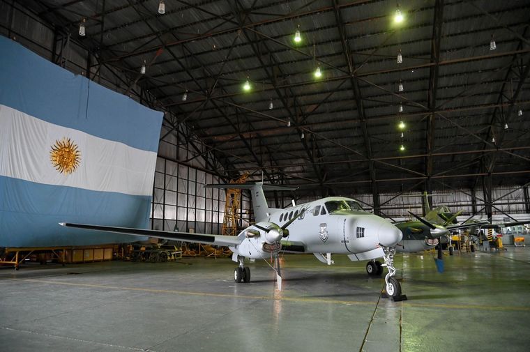 Nuevo avión La nave comenzó a operar en 1980 para la US Navy Foto: Ministerio de Defensa
